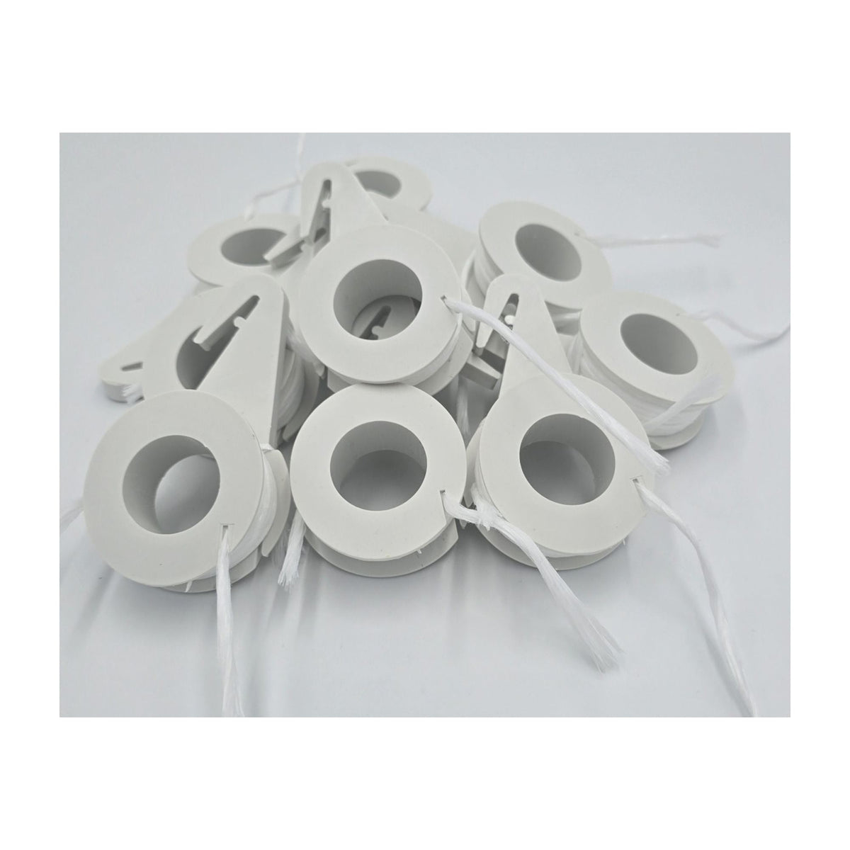 10 x Greenhouse Hanging Rollers, 8 Meters of Synthetic Yarn, Tomato Rollers, String Guide, Trellis Support