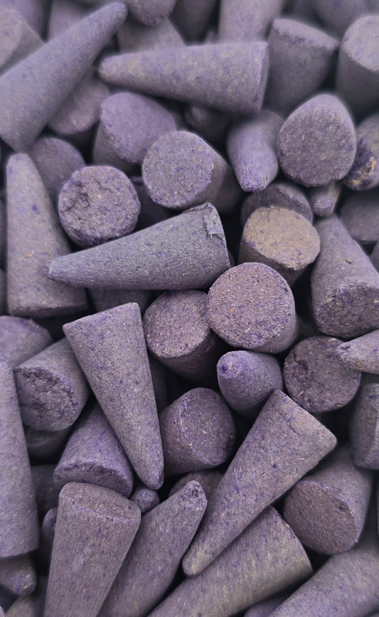 50 x Incense cones with floral lavender scent, aromatic incense candle, purple