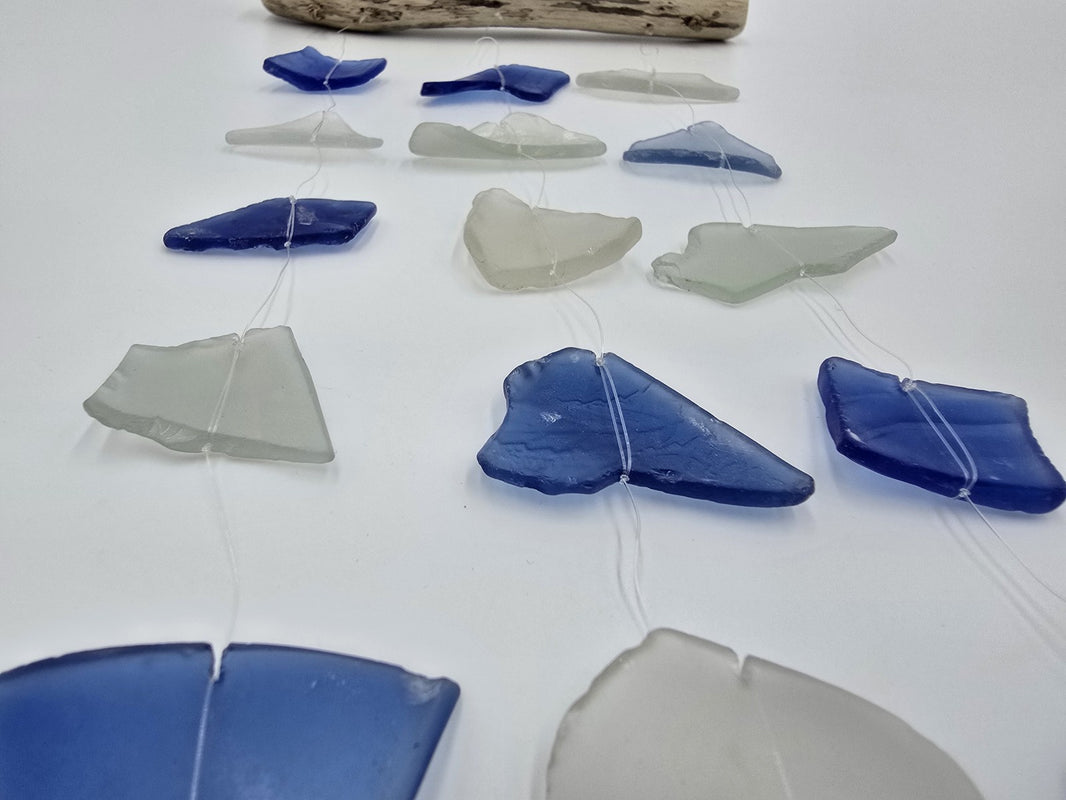 Windspiel Treibholz Glas 54x20x2,5cm Blau Weiß Klangspiel Mobile Lichtspiel