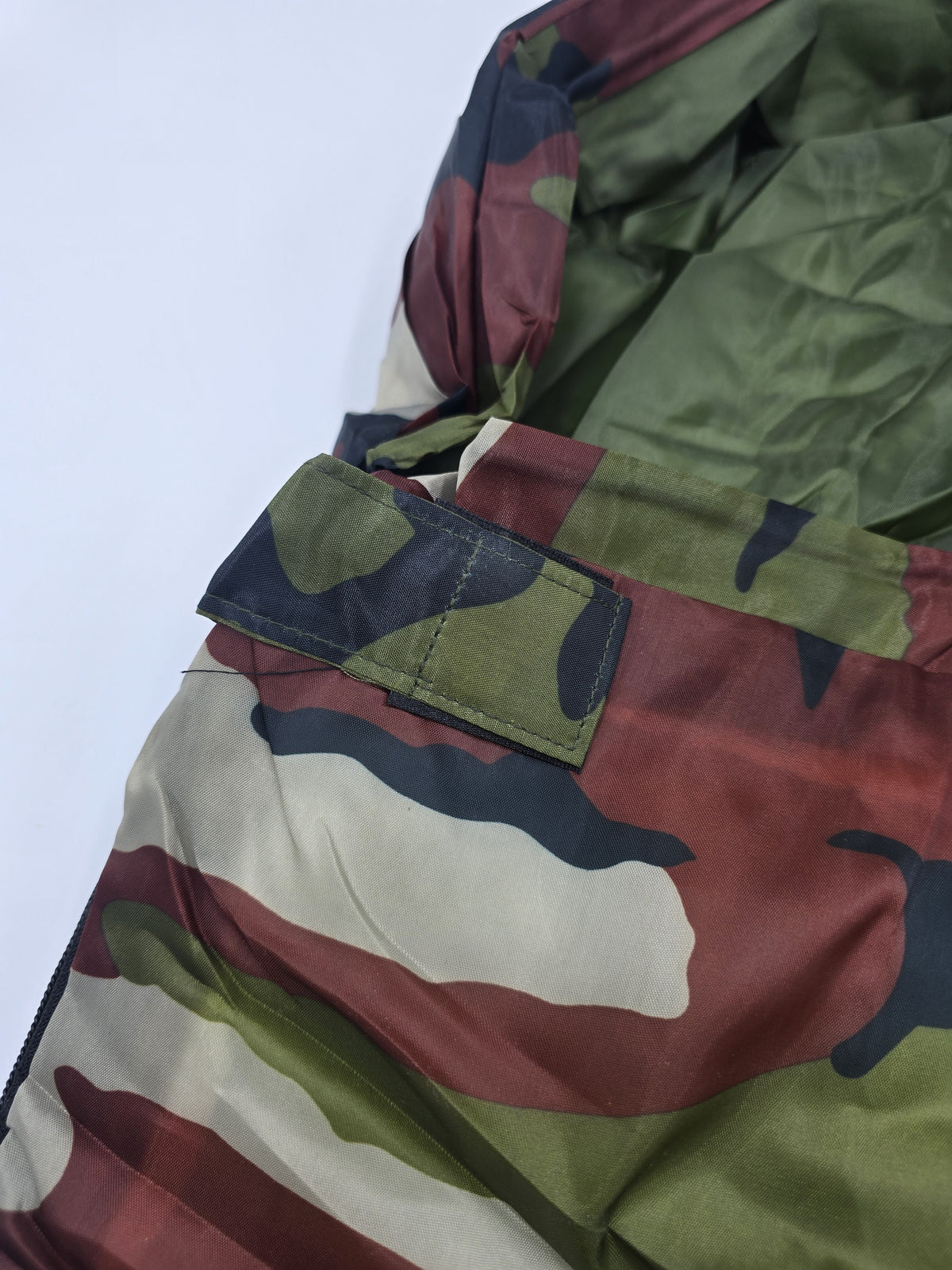 Mumien-Schlafsack Erwachsene Flecktarn Camping 3 Jahreszeiten Camouflage 2,2 m