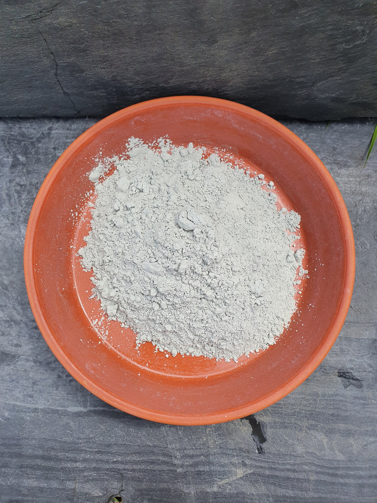 Rock flour from Franconia, diabase, mineral fertilizer, soil activator, dust bath for poultry