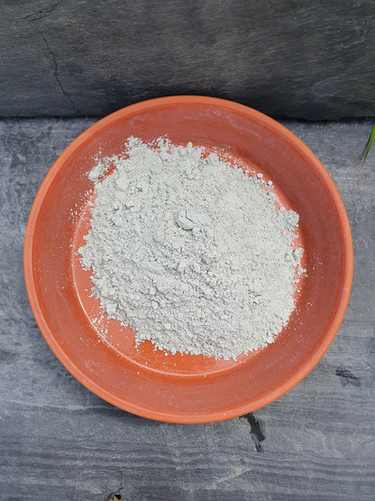 Rock flour from Franconia, diabase, mineral fertilizer, soil activator, dust bath for poultry