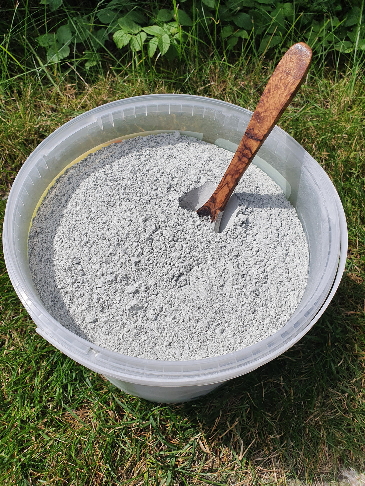 Rock flour from Franconia, diabase, mineral fertilizer, soil activator, dust bath for poultry